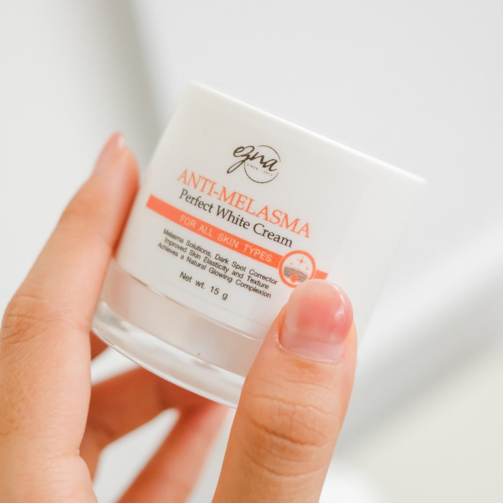 ลดฝ้า จุดด่างดำ ครีมทาฝ้า ฝ้า กระ ครีมรักษาฝ้า ezna 15 กรัม