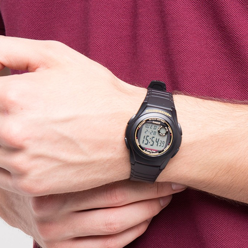Casio นาฬิกาข้อมือ สายเรซิ่น สีดำ สายเรซิน รุ่น F-200W,F-200W-1A,F-200W-9A