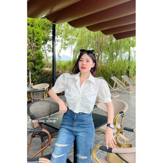 เสื้อครอปเชิ้ตคอปกแขนตุ๊กตา กระดุมหน้า ดีเทลแต่งจับจีบอก งานป้าย