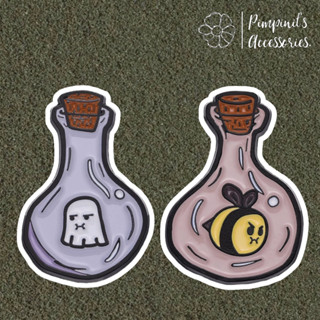 ʕ •ᴥ•ʔ ✿ พร้อมส่ง : เข็มกลัดเซ็ทขวดยาพิษผึ้งและผี | Bee &amp; Ghost Potion Bottle Enamel Brooch Pin Set.