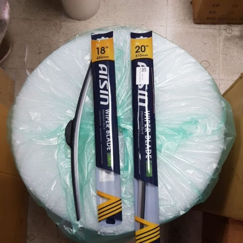 ใบปัดน้ำฝน  ใบปัด ปัดน้ำฝน AISIN ขนาด 18นิ้ว 450มม และ 20นิ้ว 510มม 2ใบ แบบขอเกี่ยว