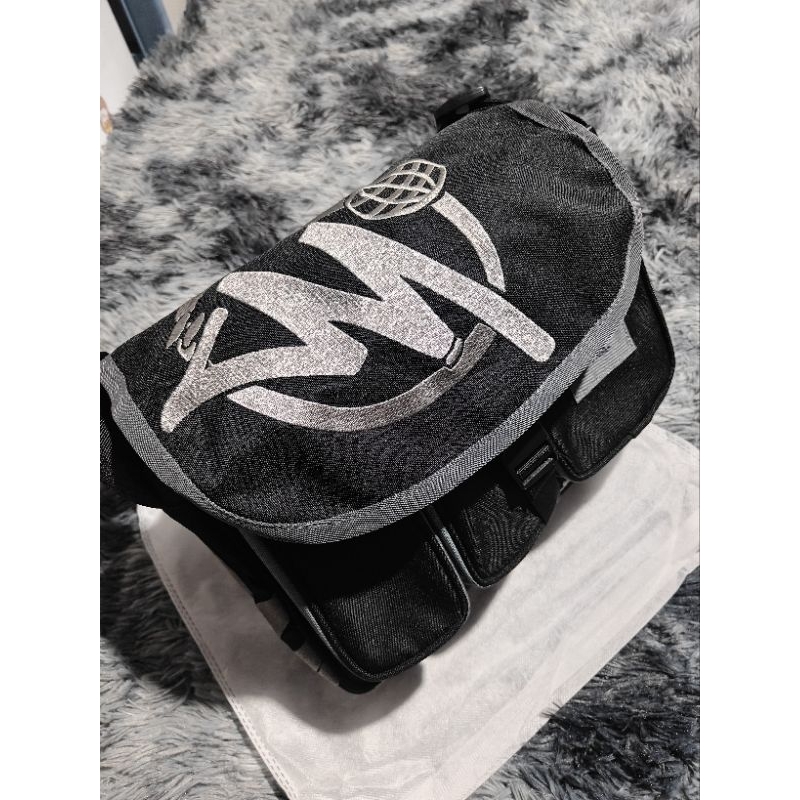 กระเป๋าสะพายข้าง Y2K