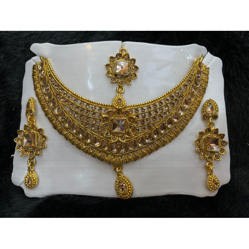 necklaces Random design golden color ชุดสร้อยคอห้อยหน้าผากต่างหูอินเดีย