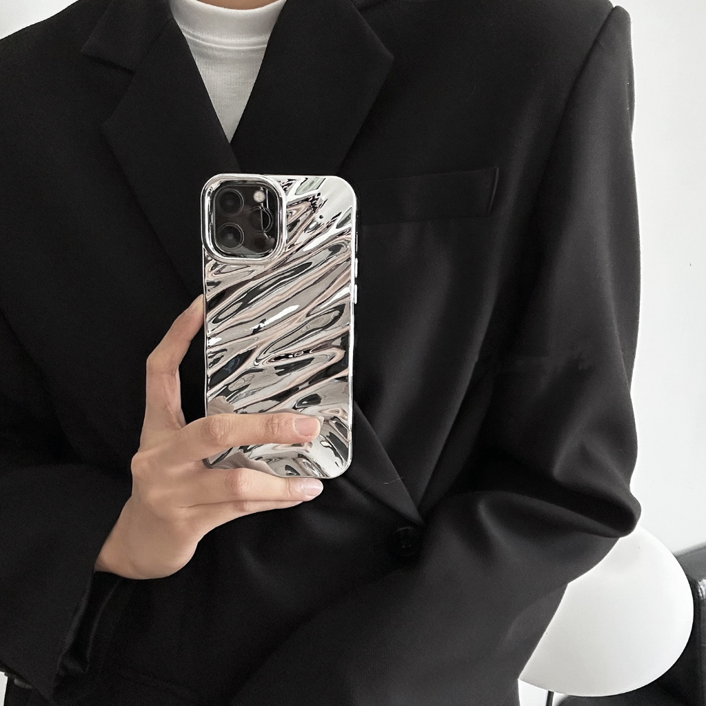 จัดส่ง24ชม for iPhone 15/11/12/13/14 Pro max case for เคสไอโฟน15 แฟชั่น บางเบาพกพาง่าย ระลอก ชุบด้วยไฟฟ้า สีเงิน Case