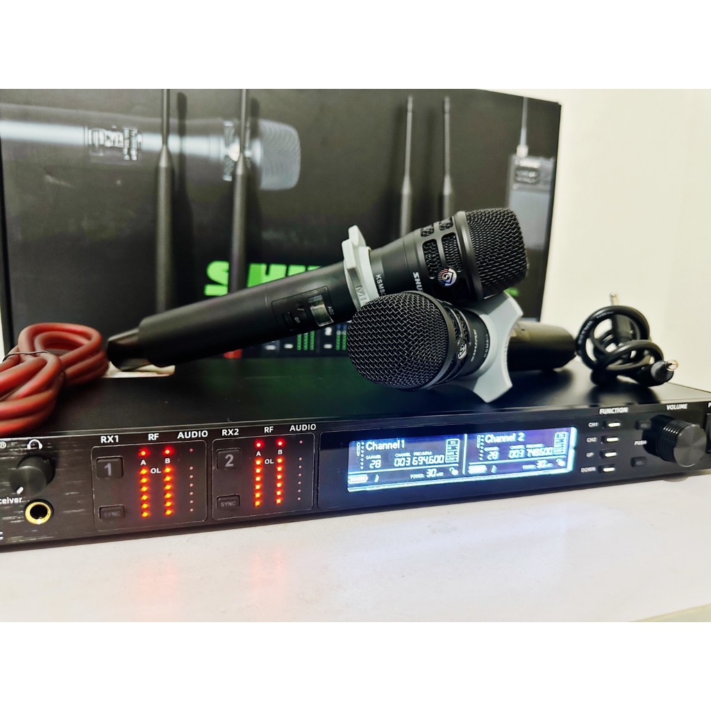 (รุ่นนิยม) AD4D+ คลื่น 694-758 MHz(2หน้าจอ) ปรับความถี่ได้ เสียงใสปลายซิปดีมาก รับสัญญาณไกล 70-100 เมตร ไมค์สำหรับพูด,ร้