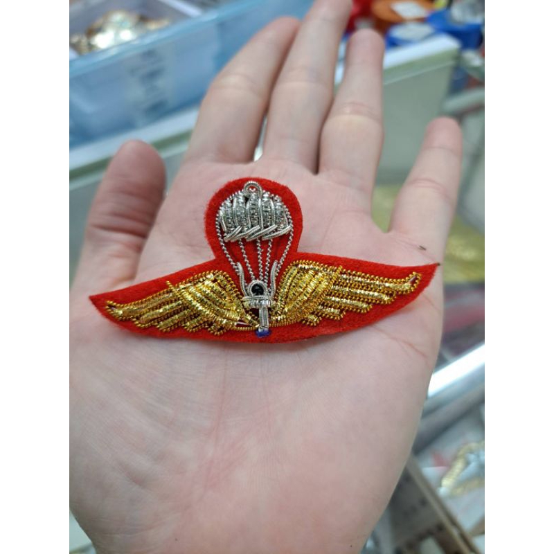 ปีกโดดหองานปักดิ้นทองราคาปีกล้ะ99บาท