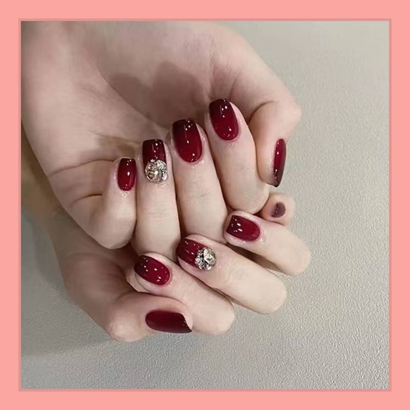 เล็บปลอม ผลิตภัณฑ์ใหม่ [DD205]เล็บแฟชั่น สไตล์ฝรั่งเศส แฟลชเจาะ เล็บปลอม