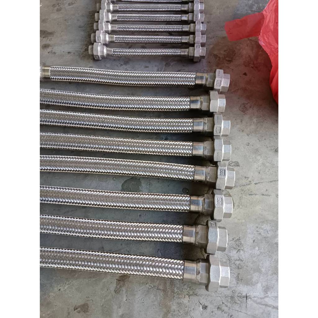 ท่อเฟล็กซ์สแตนเลส  ท่ออ่อนสแตนเลส ขนาด 1/2" -1.1/2"ความยาวตามที่เลือก หัวท้ายยูเนียนสแตนเลส