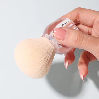 แปรงปัดฝุ่นเล็บ แบบด้ามจับสั้น จับถนัดมือ มีให้เลือก 4 สี