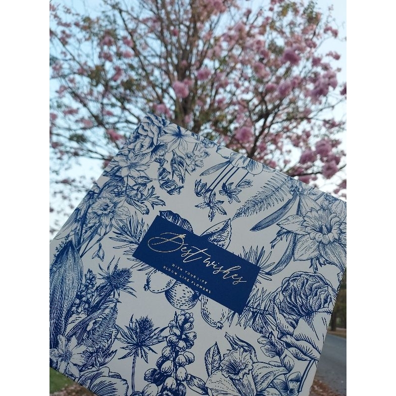 เซตของขวัญผ้าห่มทอมือ ใส่กล่องลายดอกไม้