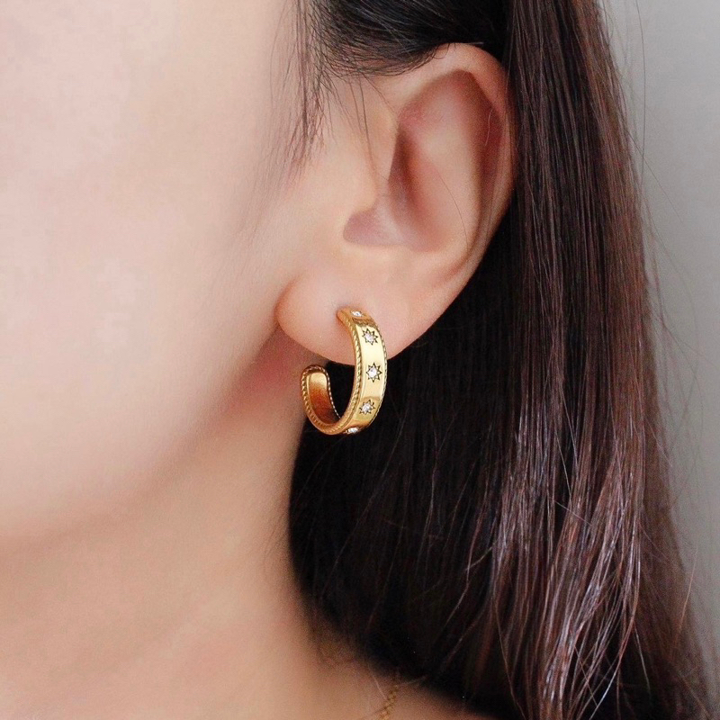 TIARA Star Hoop Earrings (18k gold plated)