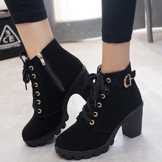 รองเท้าบู๊ทหุ้มข้อแฟชั่นสตรีส้นสูง 8 ซม. มีสีดำและสีน้ำตาล ร…