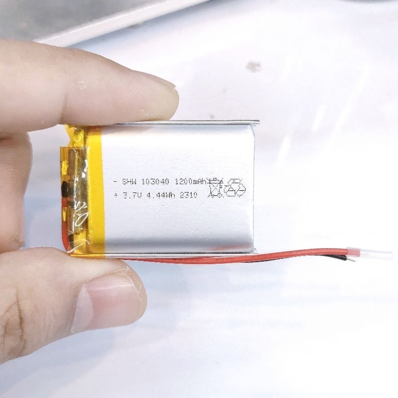 3.7v 1200mah  103040 Li-Po li ionแบตเตอรี่ สำหรับMp3 MP4  กล้องติดรถยนต์