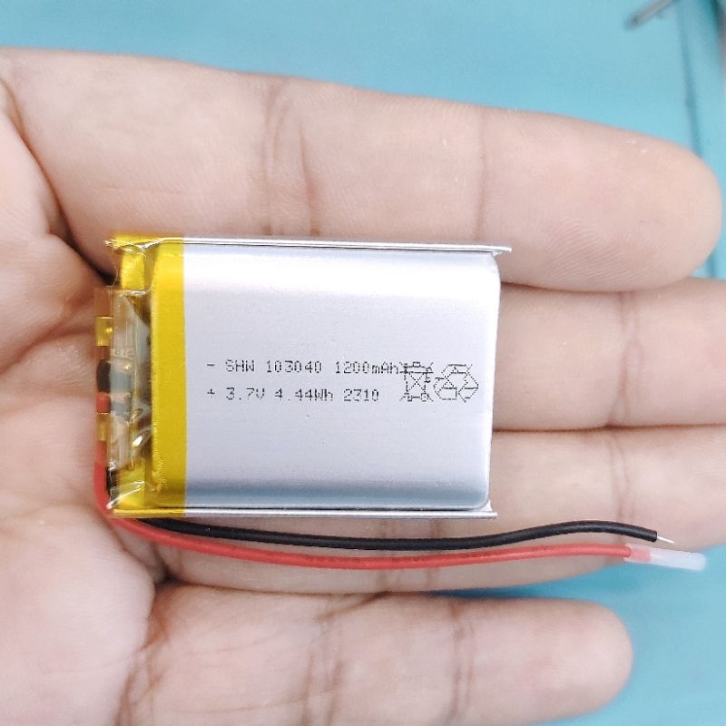 3.7v 1200mah  103040 Li-Po li ionแบตเตอรี่ สำหรับMp3 MP4  กล้องติดรถยนต์