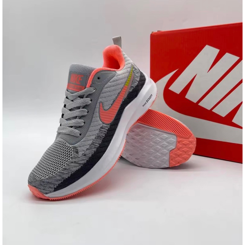 รองเท้าผู้หญิงผ้าใบแบบผูกเชือก Size37....40รองเท้าผ้าใบไนกี้