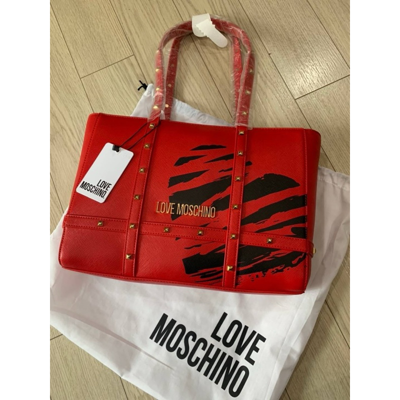 กระเป๋า ❤️ LOVE MOSCHINO ❤️Red Heart Studded Shoulder Bag