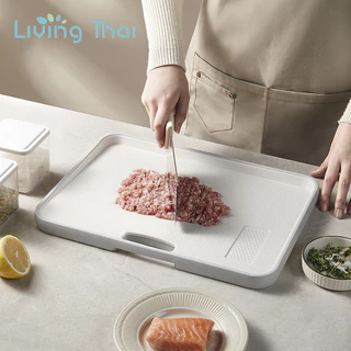Living Thai เขียงพลาสติก ใช้ได้ทั้งสองด้าน กันเชื้อรา มีขอบกันน้ำหก