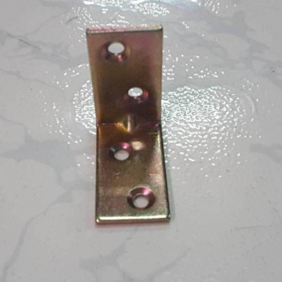 เหล็กฉาก รุ่นมีสันกลาง  ห่อ10ตัว