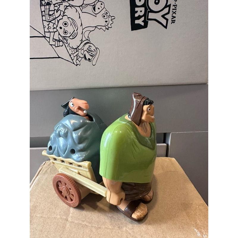 Kuzco - คุสโก้ ลามะ และสหาย ของเล่นงานแมค ลากเกวียนหัวขยับ