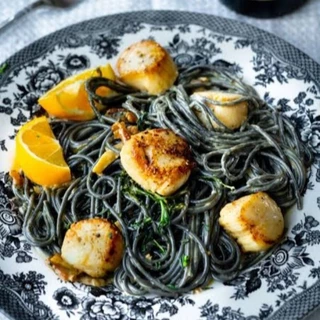 เส้นสปาเก็ตตี้หมึกดำ (เส้นยาวพิเศษ) SPAGHETTI SQUID INK ขนาด 100 กรัม เส้นดำ เส้นพาสต้า เส้นก๋วยเตี๋ยว อาหารอิตาเลี่ยน