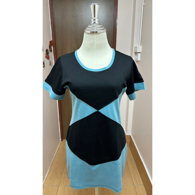 เดรสสั้น คอกลม แขนสั้น ไม่บาง ยี่ห้อ Divided by H&M แท้ 100% มือ 2