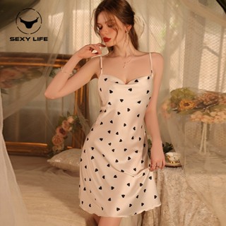 ชุดนอนแบบกระโปรง👗ผ้าซาตินคุณภาพสูงพิมพ์ลายความรัก🚚ส่งไวจากไท…