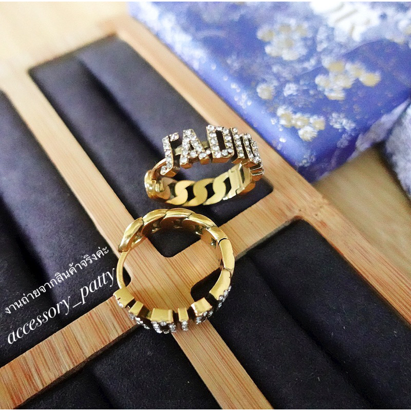 ต่างหูห่วง รุ่นD05 antique งานสวยดูแพงสีคลาสสิคฝังเพชรตามตัวอักษรค่ะ  ขนาดเส้นผ่านศูนย์กลางห่วง2.5cm ค่ะ