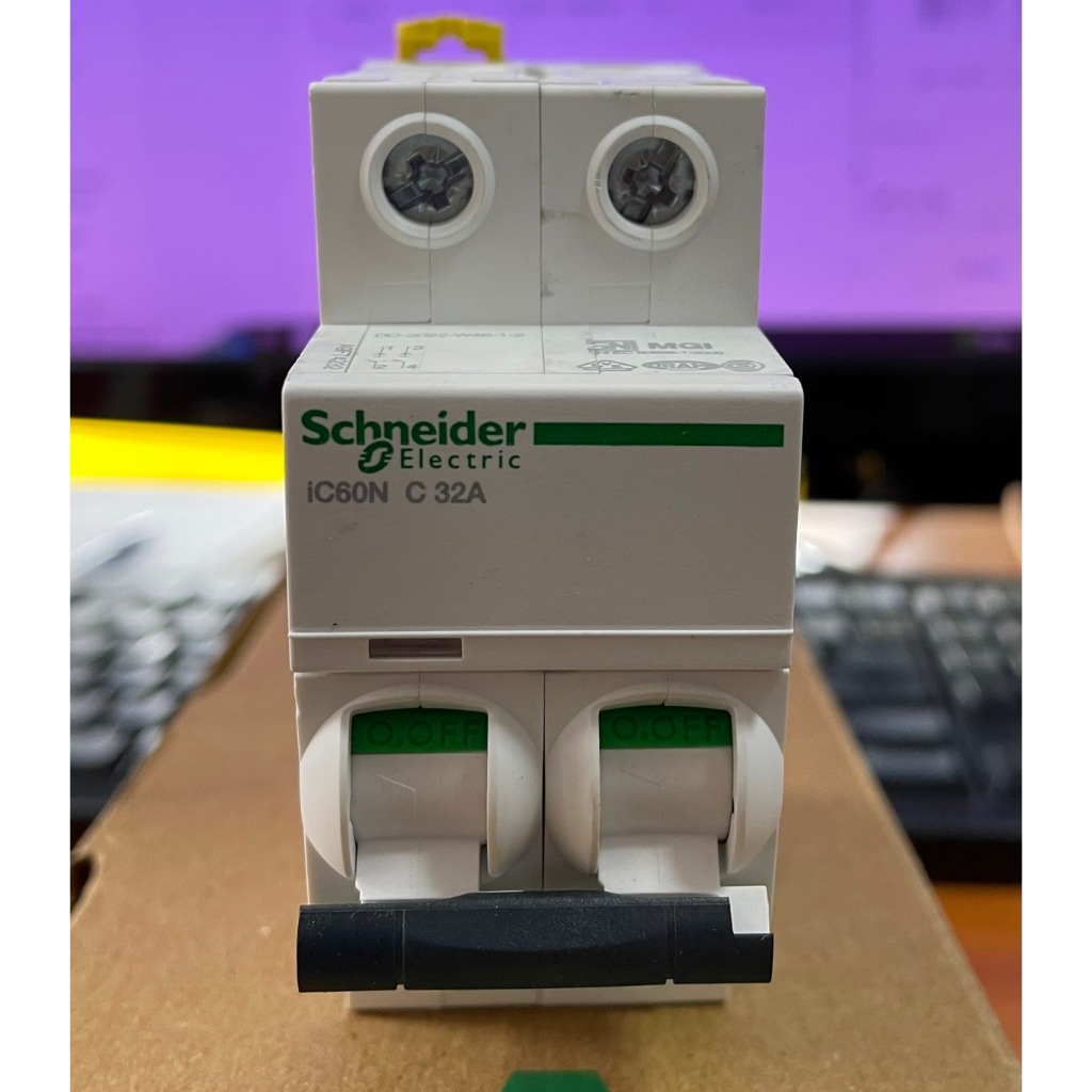 MINIATURE CIRCUIT BREAKER IC60N 2P 32A C A9F74232 "SCHNEIDER"***ราคาต่อ1ชิ้น***สามารถออกใบกำกับภาษีย