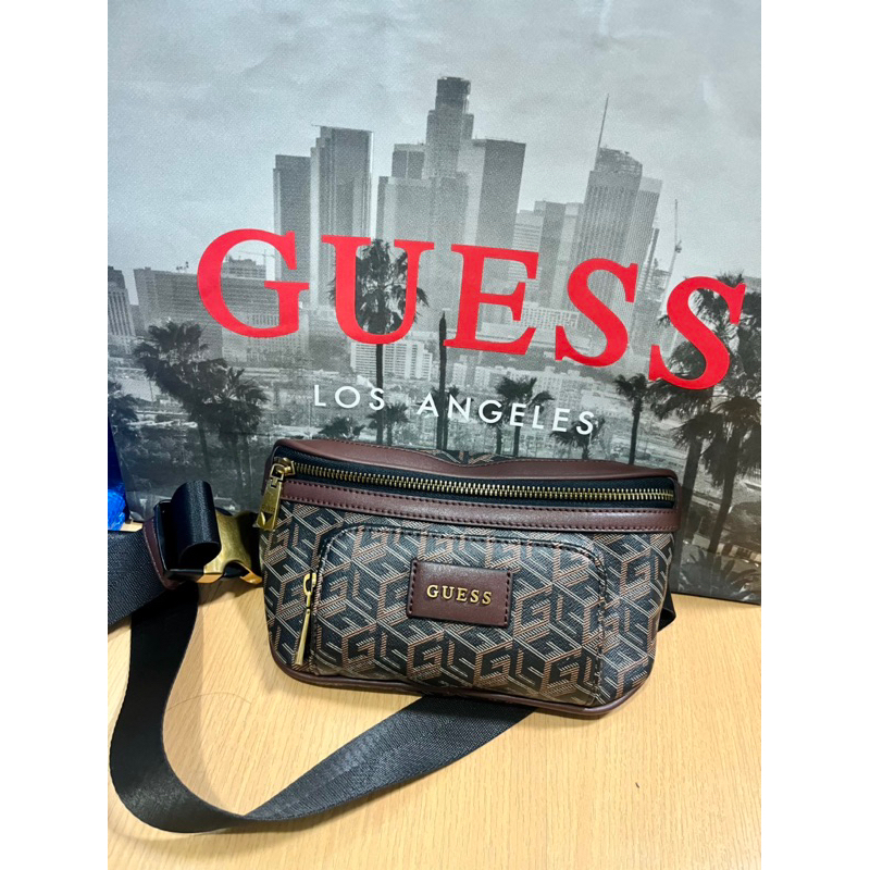 กระเป๋าคาดอก Guess ผู้ชาย