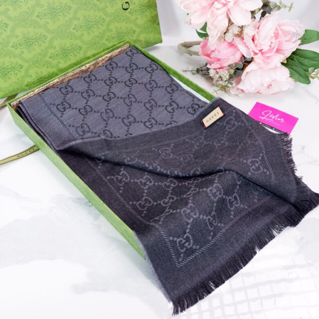 พร้อมส่ง ผ้าพันคอ Gucci รุ่นขายดี!! ขนแกะแท้ 2 ด้าน 2 สี อุปกรณ์ครบ fullset