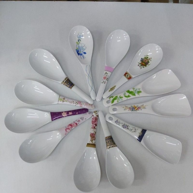 ทัพพีซุปเปอร์แวร์จำนวน 1 ชิ้น ใช้ตักอาหารทั้งร้อนและเย็นได้ทนความร้อนได้ 100 องศา สินค้าเกรด A