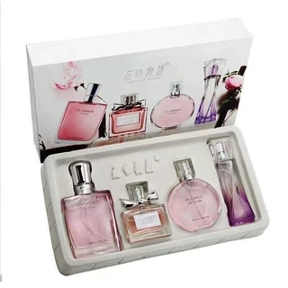190 กล่องชมพู-เซตน้ำหอม 4 ขวด (แต่ละขวด 25 ml.)