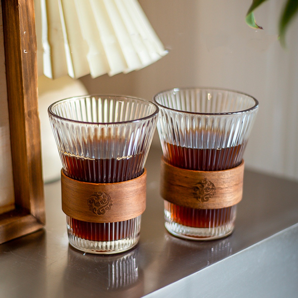 จัดส่งภายใน 24 ชั่วโมง｜แก้วไวน์สร้างสรรค์ ถ้วยกาแฟ ถ้วยใสในครัวเรือน สปอตสินค้า glass cup