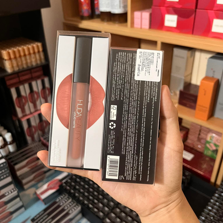 ( พร้อมส่ง ) Huda Beauty Liquid Matte Ultra-Comfort Transfer-Proof Lipstick 4.2ml