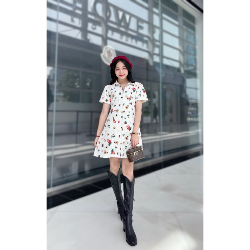 Wendystore182 (เดรสผ้ายีนส์ลายคริสต์มาสคอปก) งานซิบหน้า