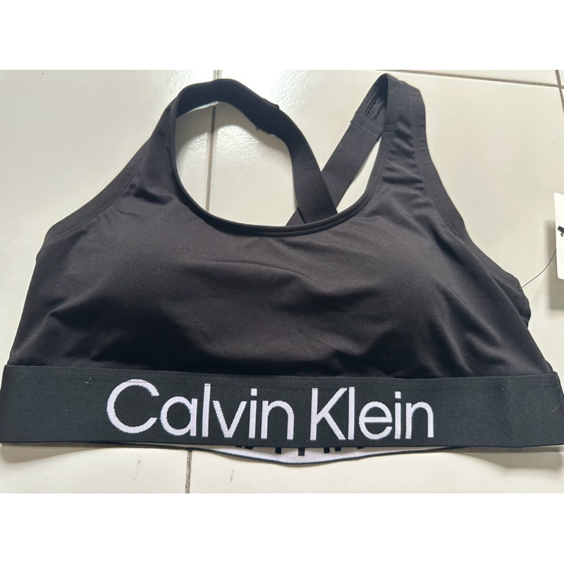 สปอร์ตบรา Calvin Kline