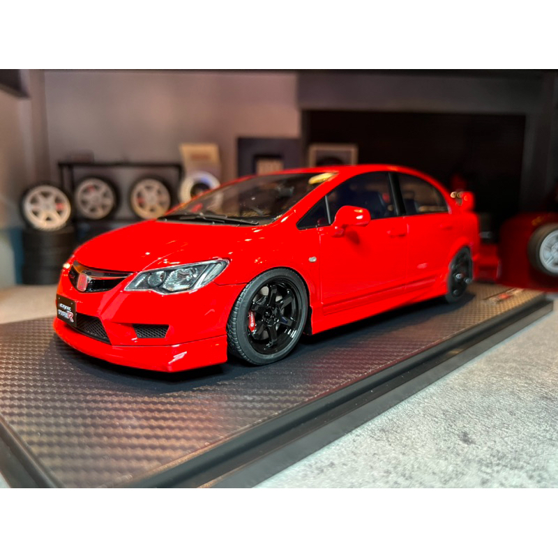 Ignition Model [IG2828]  1:18 CIVIC (FD2) TYPE R Red/Carbon Bonnet