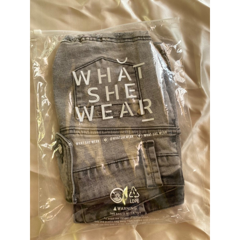 กระโปรงยีนส์ แบรนด์what she wear
