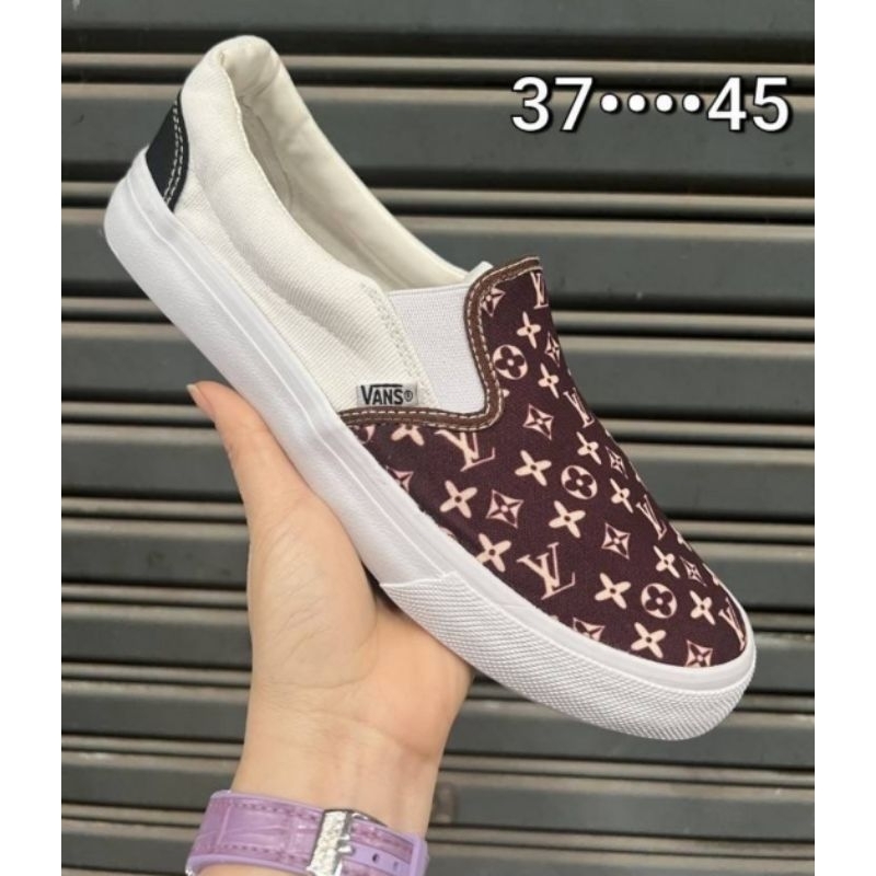 N03 รองเท้าผ้าใบ slipon แฟชั่น มี5สี size 37-45 สินค้าใหม่ %