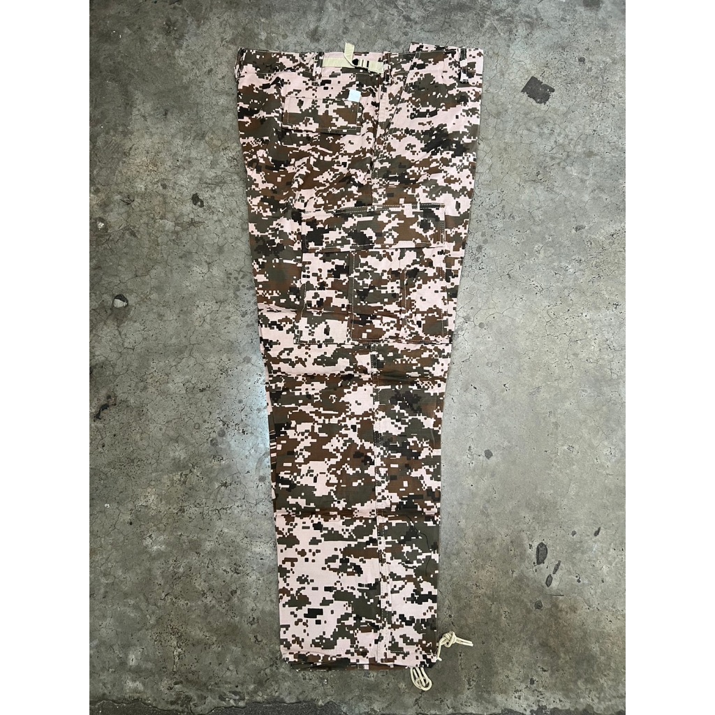 กางเกงขายาวลายพรางราคาพิเศษ