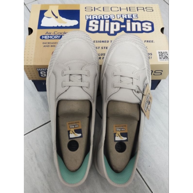 รองเท้า Skechers ผู้หญิง รุ่น Handfree slip-in สีเทา  มือ 1 ไซส์ 9 (ยาว 26 ซม) รุ่นใหม่ซักในเครื่องซ