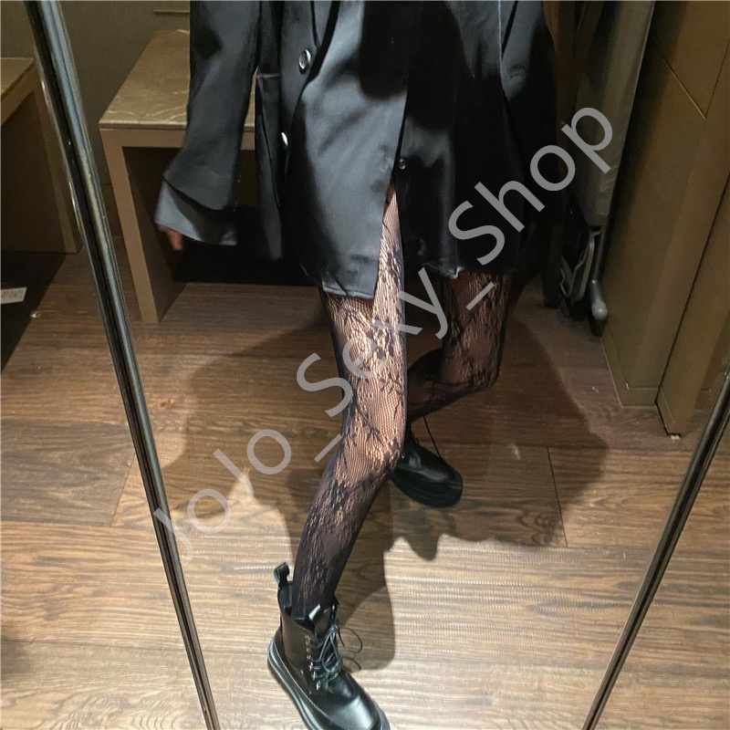 ถุงน่องตาข่าย ลายกุหลาบ เทรนใหม่ พิเศษ น่ารัก แซบๆ สวมถึงเอว 01SW-HSWXL - รูปที่ 2