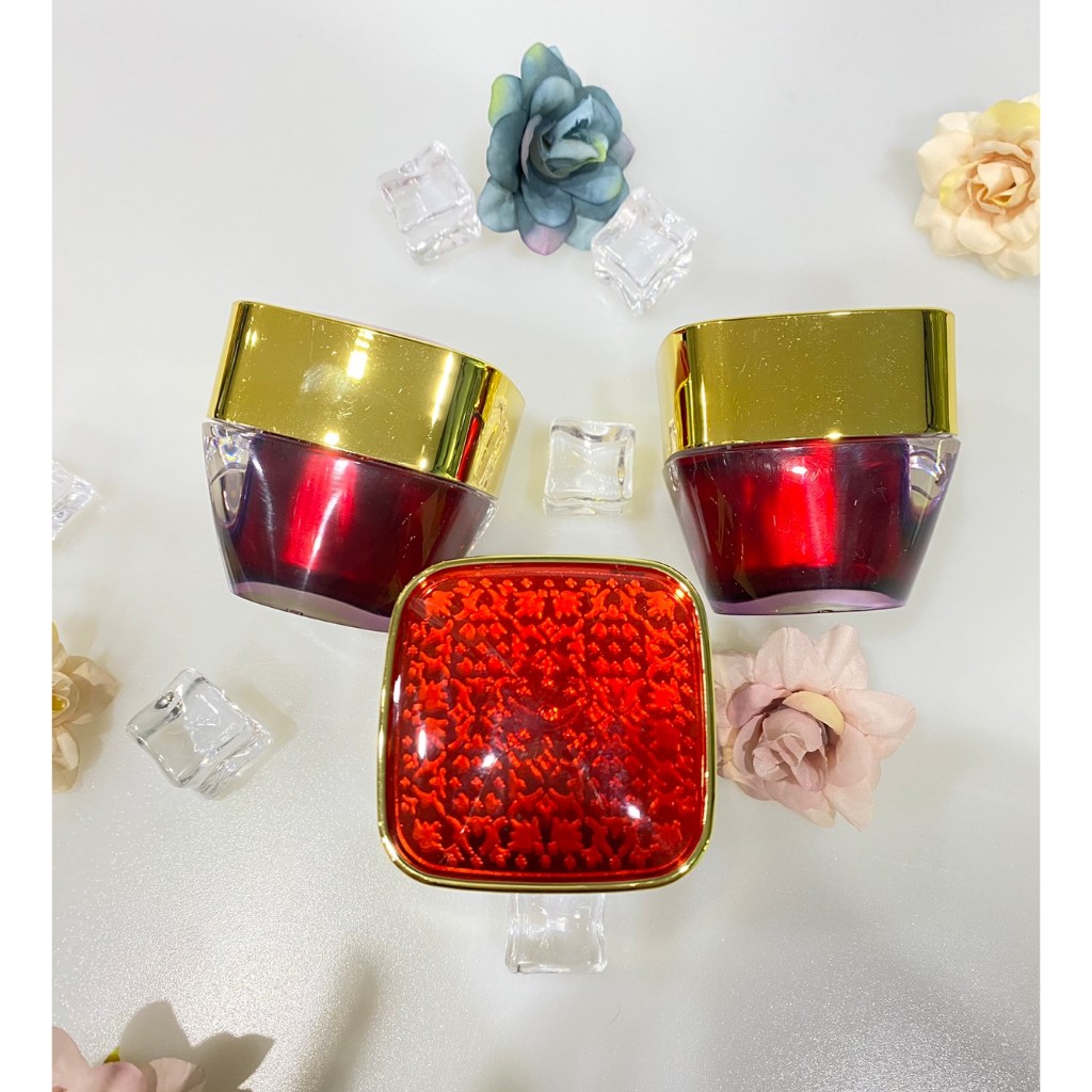 กระปุกแดงฝาทองเรียบหรู กระปุกเปล่า 30g. 13.9 บาท ขั้นต่ำ 50 ชิ้น