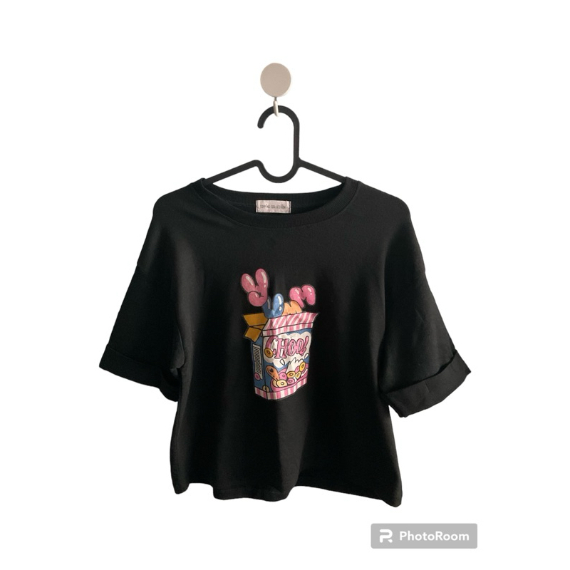 เสื้อยืดลายน่ารัก ผ้านุ่มนิ่ม สีดำ TOPPING COLLECTION อก42-44 ยาว21 ผ้าคอตตอนนุ่ม มือสองสภาพดี