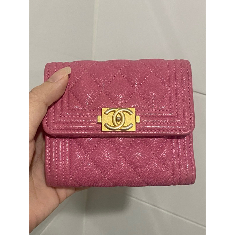 Like new 💖 Chanel Trifold Wallet Holo 27