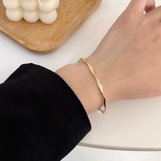 ในไทย✨สร้อยข้อมือ แหวนเปิด สีเงินโกลเด้นบบบิดเกลียว เรียบง่ายละเอียดอ่อน ย้อนยุคเครื่องประดับแฟชั่น นักเรียนสำหรับผู-Mov