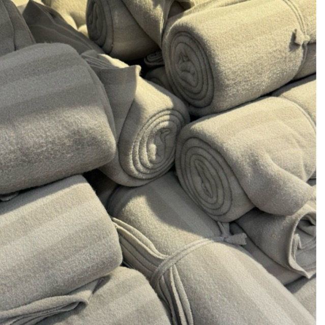 Ikea อิเกีย ผ้าคลุม ผ้าห่ม สัมผัสนุ่ม 120x160 ซม. สีเทา