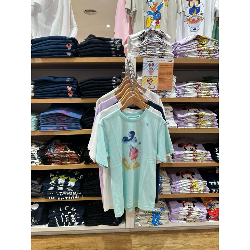 เสื้อยืด UT Uniqlo collection mickey mouse stand UT