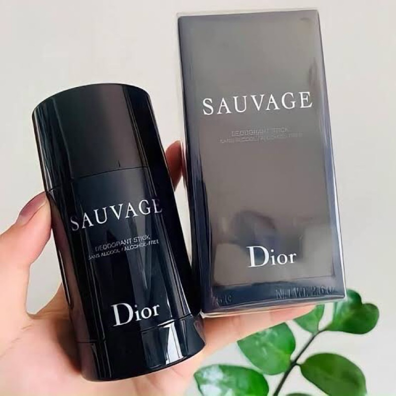 น้ำหอมระงับกลิ่นกายใต้วงแขน DIOR SAUVAGE DEO STICK 75g. ชนิดแท่ง (โรลออน) ใช้ได้นานค่ะ หอมทนเหมือนน้