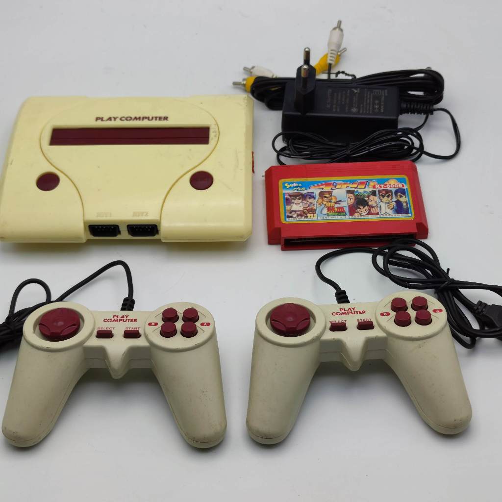 Famicom Play Computer เทสแล้วเล่นได้ เครื่อง 2 จอย หม้อแปลง สายเอวี ตลับรวม คุนิโอะ 4 เกมส์ คุนิโอะ กังฟู ดาวน์ทาวน์ ดอจ